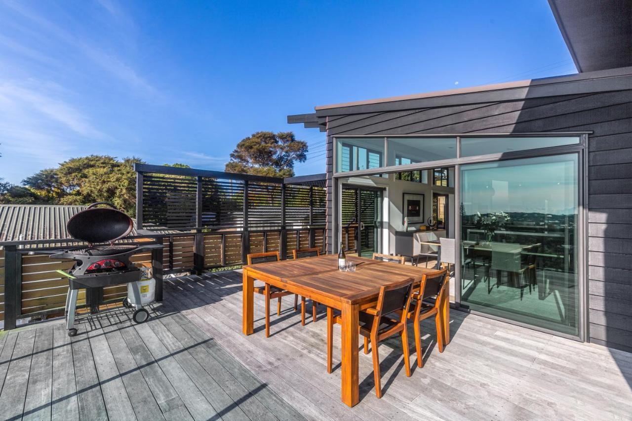 Taonga With Sea Views By Waiheke Unlimited Villa Oneroa Exterior photo