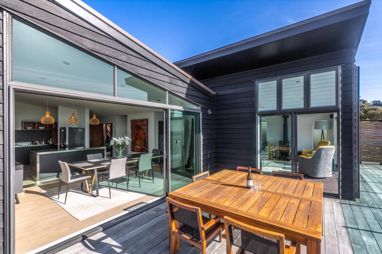 Taonga With Sea Views By Waiheke Unlimited Villa Oneroa Exterior photo