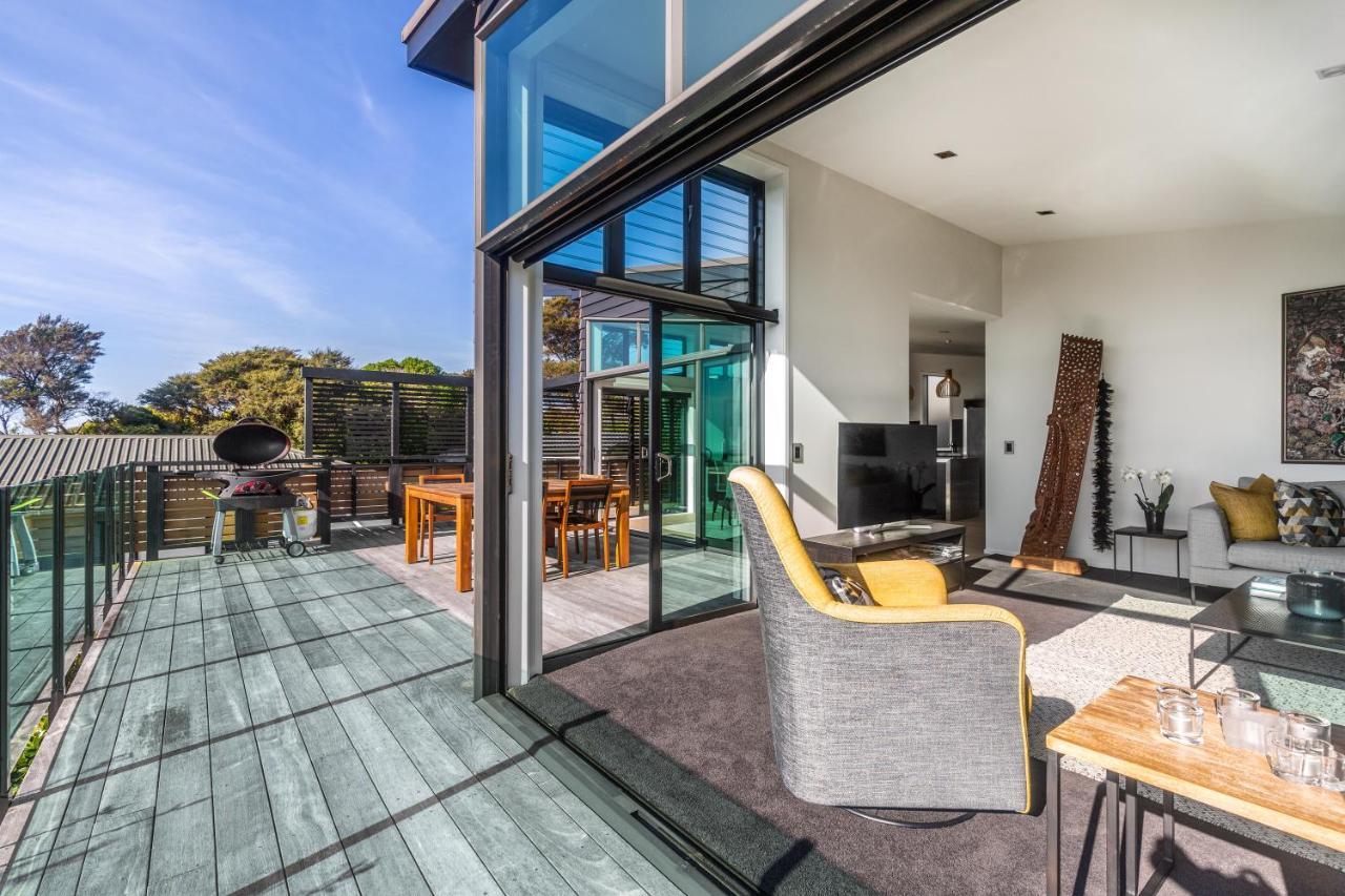 Taonga With Sea Views By Waiheke Unlimited Villa Oneroa Exterior photo